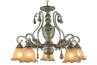 欧式吊灯5头餐厅灯 田园简约灯具的批发指南